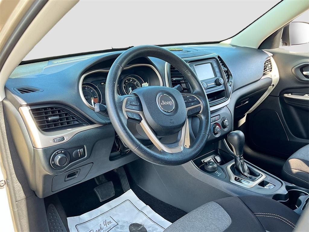 used 2014 Jeep Cherokee car, priced at $9,981