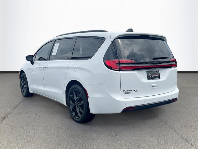 used 2024 Chrysler Pacifica car, priced at $34,991
