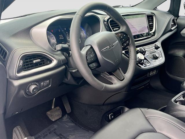 used 2024 Chrysler Pacifica car, priced at $34,991