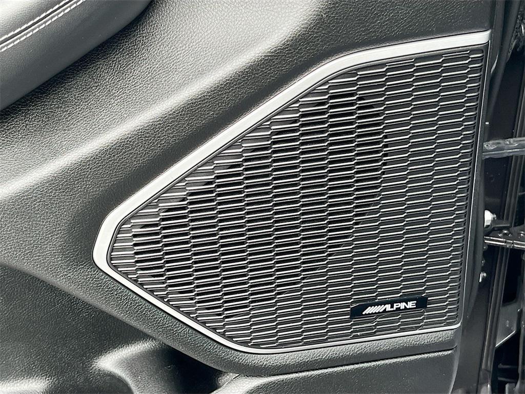 used 2022 Jeep Grand Cherokee car, priced at $25,173