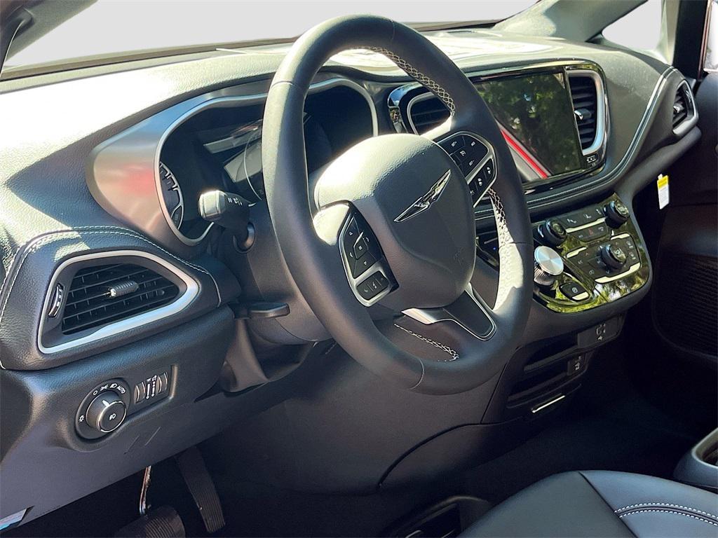 new 2026 Chrysler Pacifica car, priced at $44,019