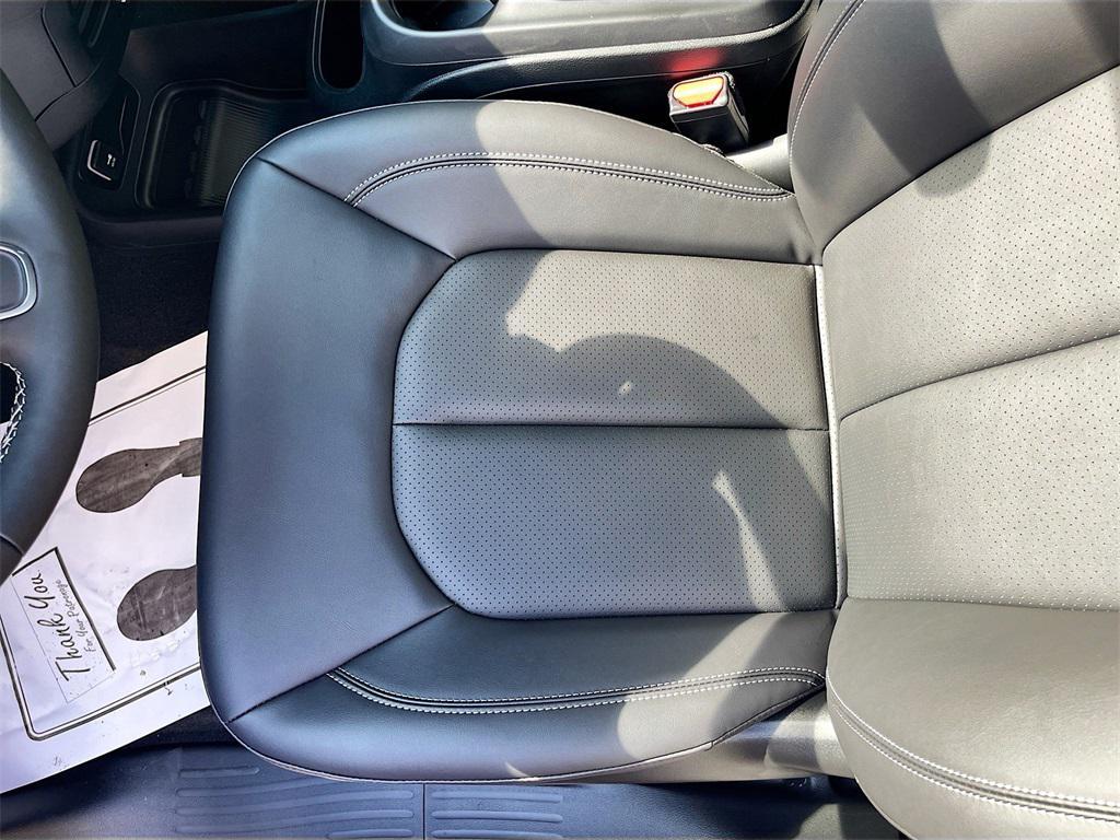 new 2026 Chrysler Pacifica car, priced at $44,019