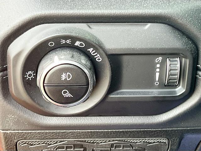 new 2025 Jeep Gladiator car, priced at $50,700