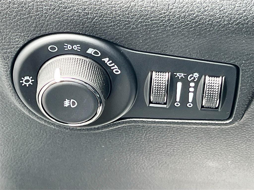 new 2025 Jeep Compass car, priced at $29,202