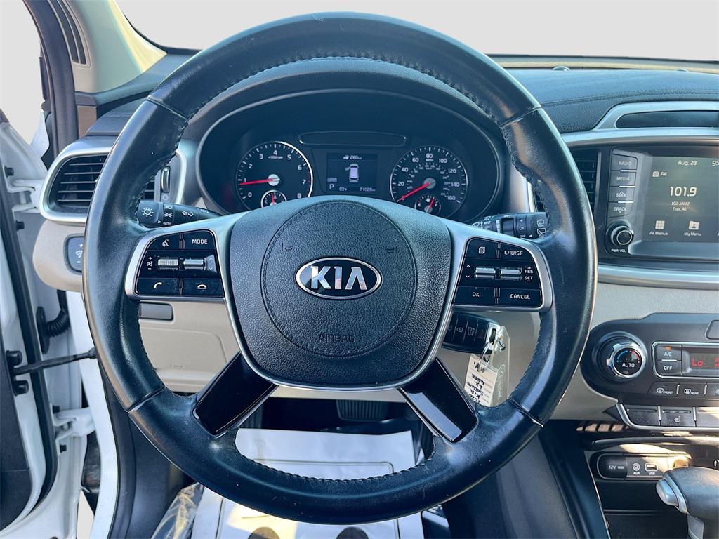 used 2020 Kia Sorento car, priced at $16,230
