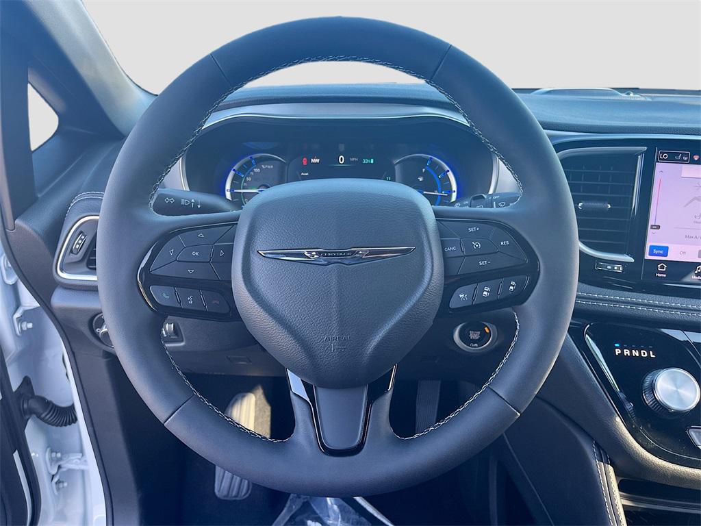 used 2025 Chrysler Pacifica Hybrid car, priced at $42,963