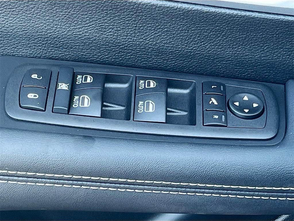 used 2025 Chrysler Pacifica Hybrid car, priced at $42,963