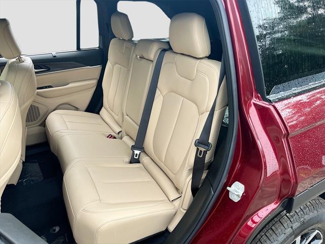 new 2025 Jeep Grand Cherokee car, priced at $43,159
