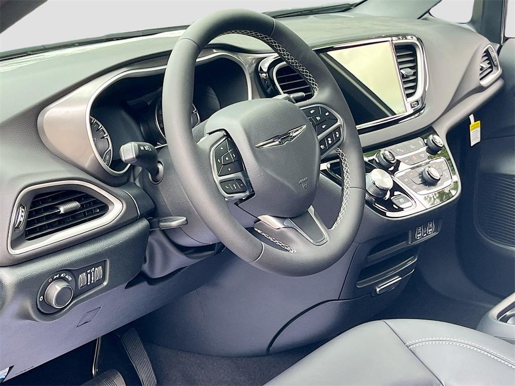 new 2025 Chrysler Voyager car, priced at $35,310