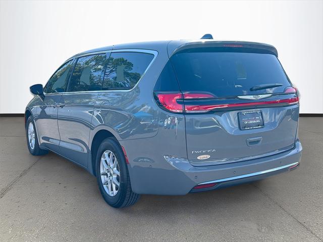 new 2025 Chrysler Pacifica car, priced at $44,420