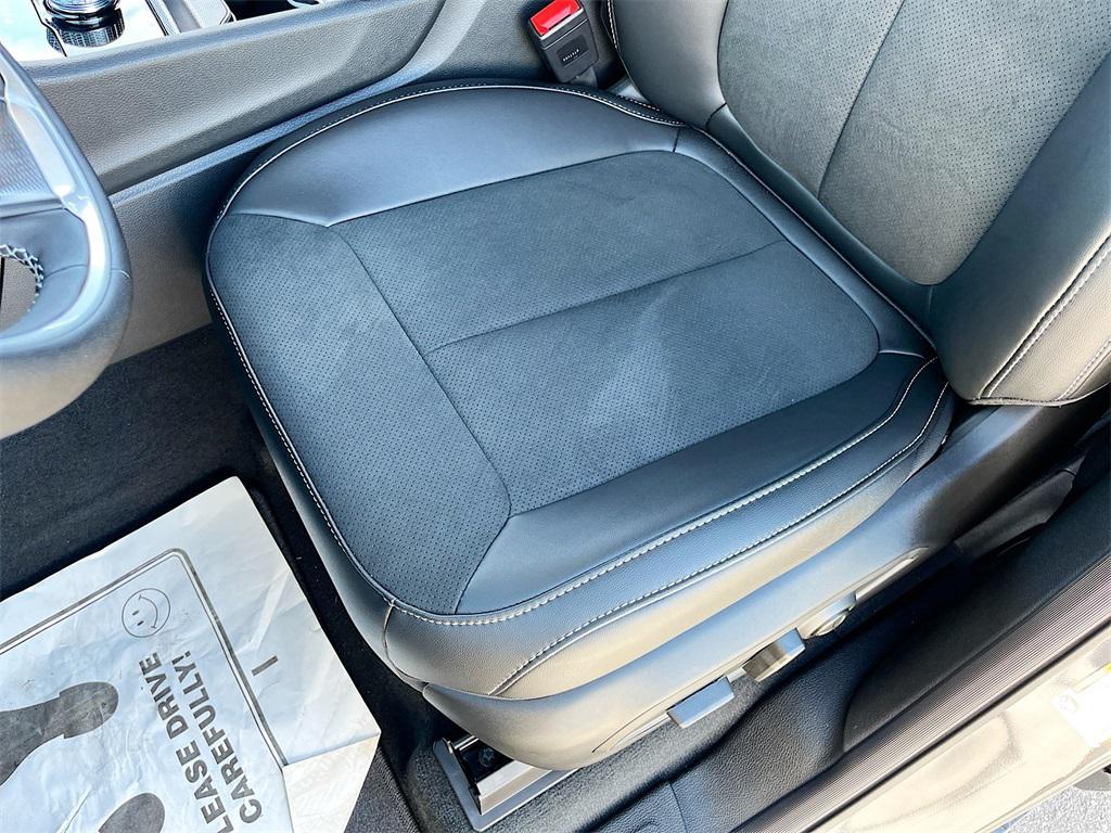 new 2025 Jeep Grand Cherokee car, priced at $36,585