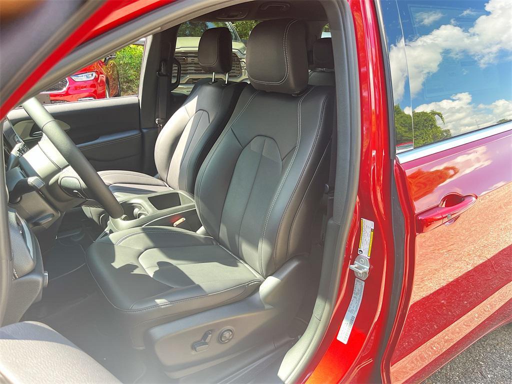 new 2026 Chrysler Pacifica car, priced at $38,499