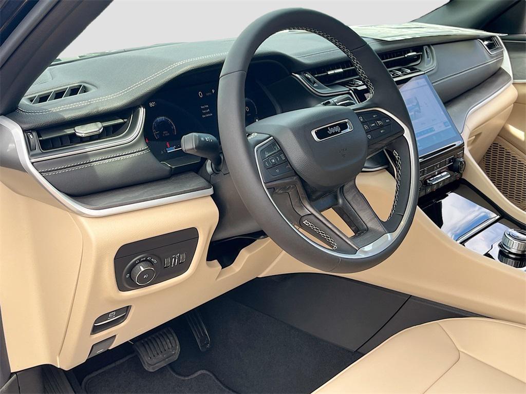 new 2025 Jeep Grand Cherokee car, priced at $35,020