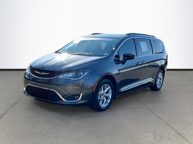 used 2017 Chrysler Pacifica car, priced at $15,032