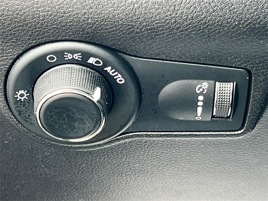 used 2023 Jeep Compass car, priced at $20,029