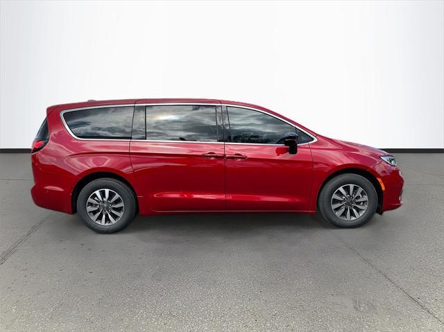 new 2025 Chrysler Pacifica car, priced at $50,450