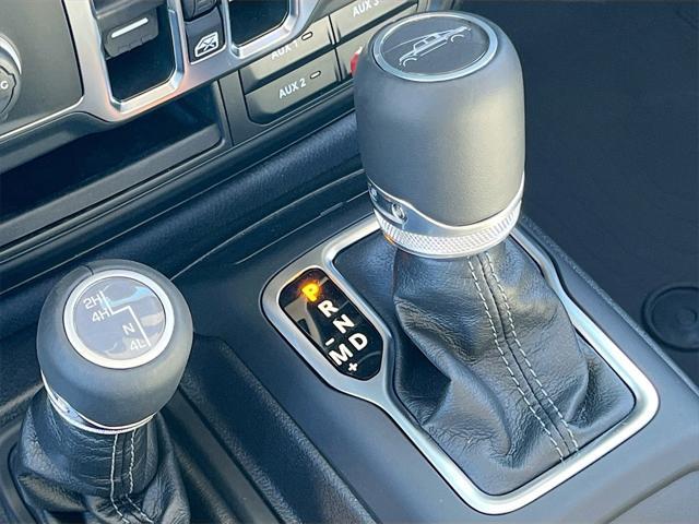 new 2025 Jeep Gladiator car, priced at $47,077