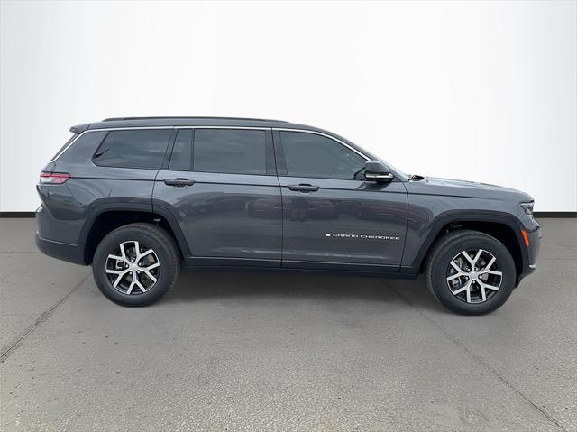 new 2025 Jeep Grand Cherokee L car, priced at $42,274