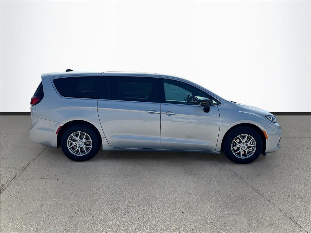 new 2026 Chrysler Pacifica car, priced at $38,220