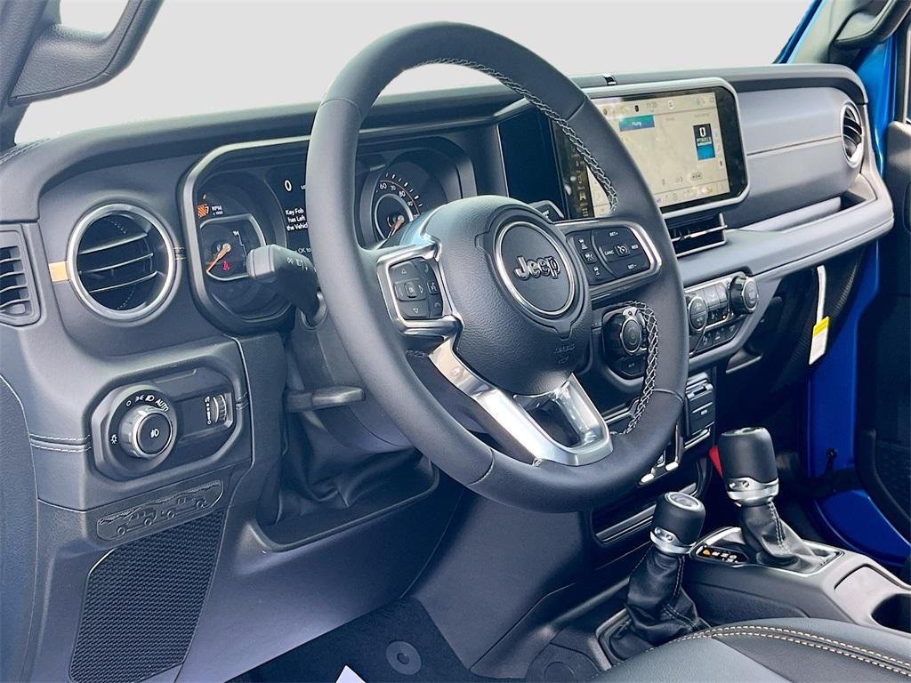 new 2025 Jeep Wrangler car, priced at $47,584