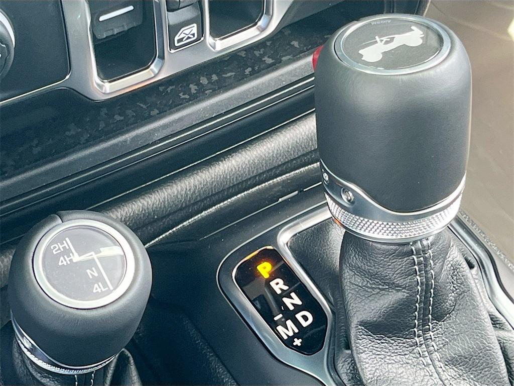 new 2025 Jeep Wrangler car, priced at $47,584