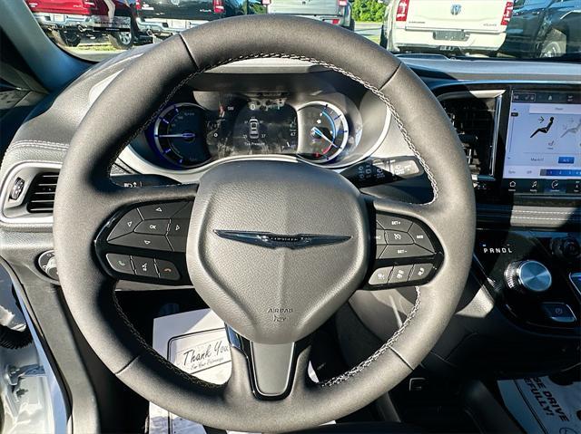 new 2024 Chrysler Pacifica Hybrid car, priced at $54,380