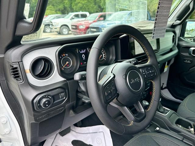 new 2024 Jeep Gladiator car, priced at $39,811