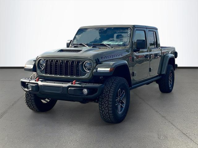 new 2025 Jeep Gladiator car, priced at $51,323