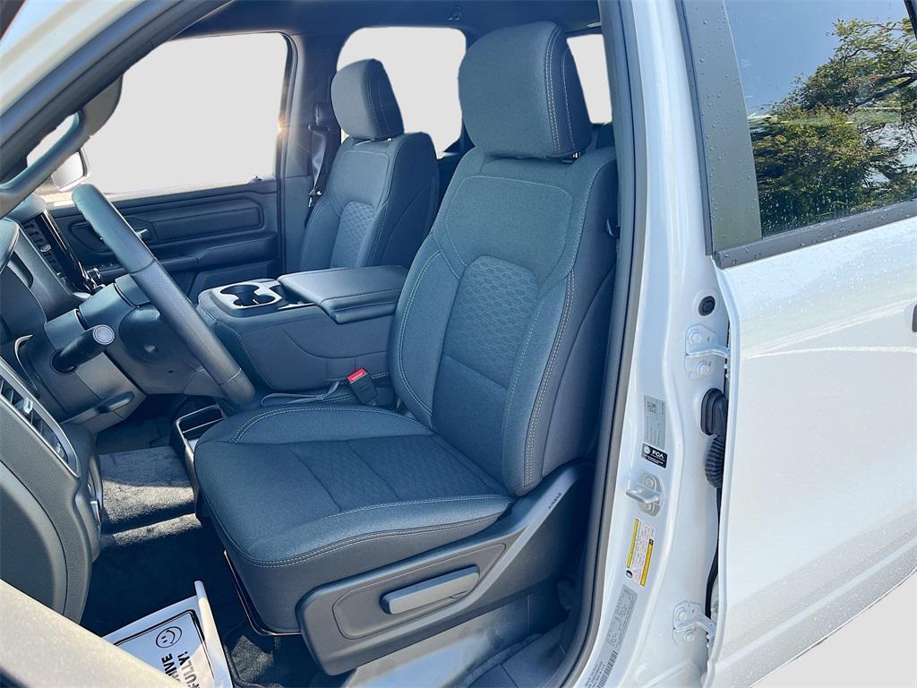 new 2025 Ram 1500 car, priced at $34,432
