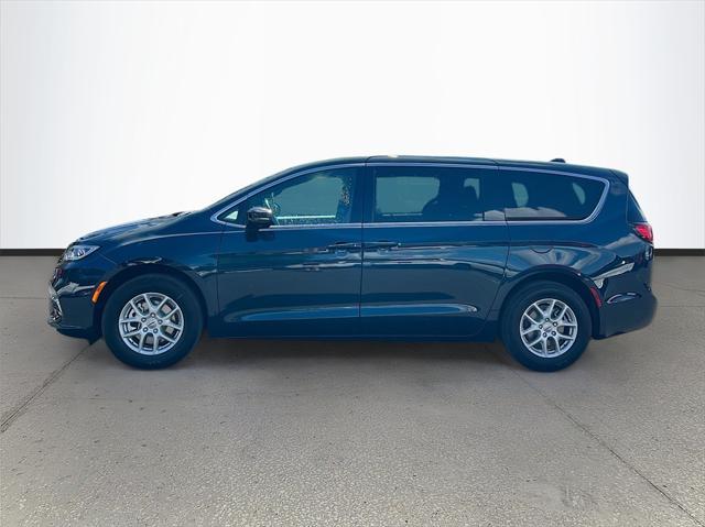 new 2025 Chrysler Pacifica car, priced at $44,420