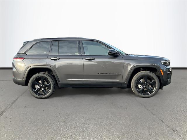 new 2025 Jeep Grand Cherokee car, priced at $40,584