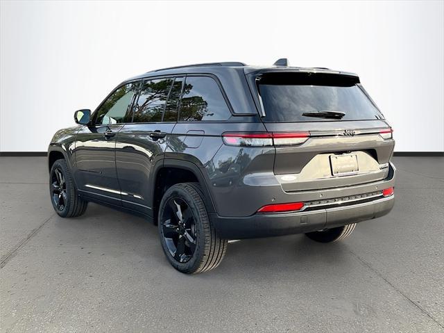 new 2025 Jeep Grand Cherokee car, priced at $40,584