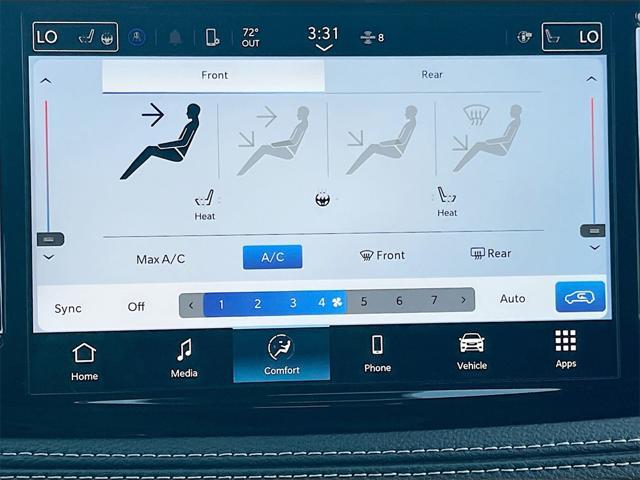 new 2025 Chrysler Pacifica Hybrid car, priced at $40,329