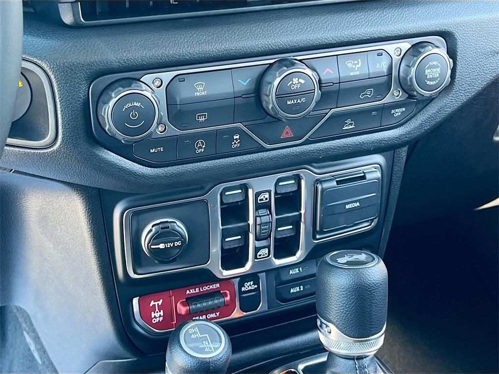 new 2026 Jeep Wrangler car, priced at $53,195