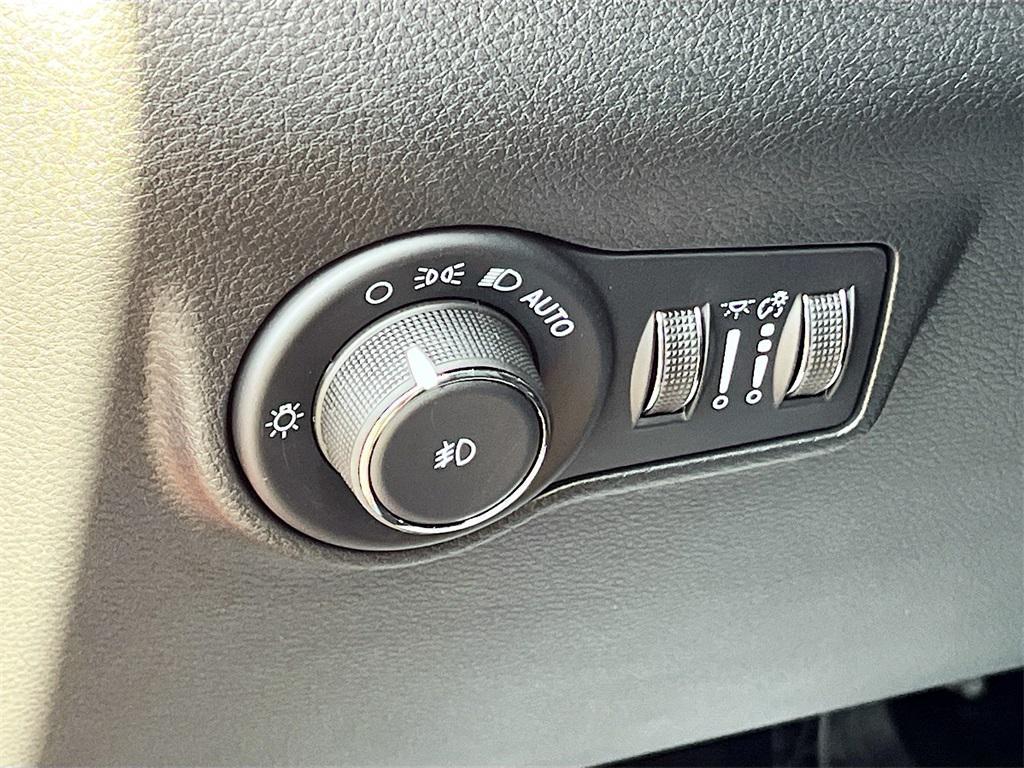 new 2026 Jeep Compass car, priced at $31,142