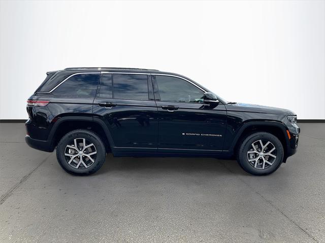 new 2024 Jeep Grand Cherokee car, priced at $36,833