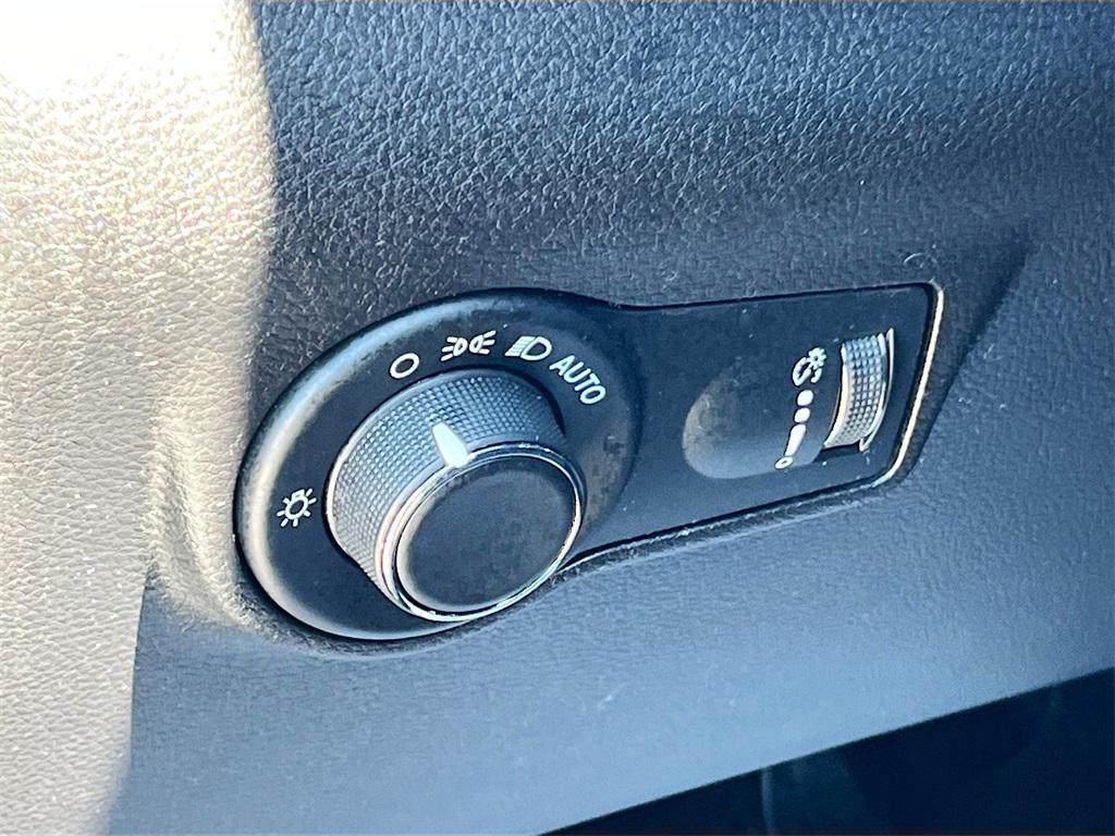 used 2023 Jeep Compass car, priced at $21,066