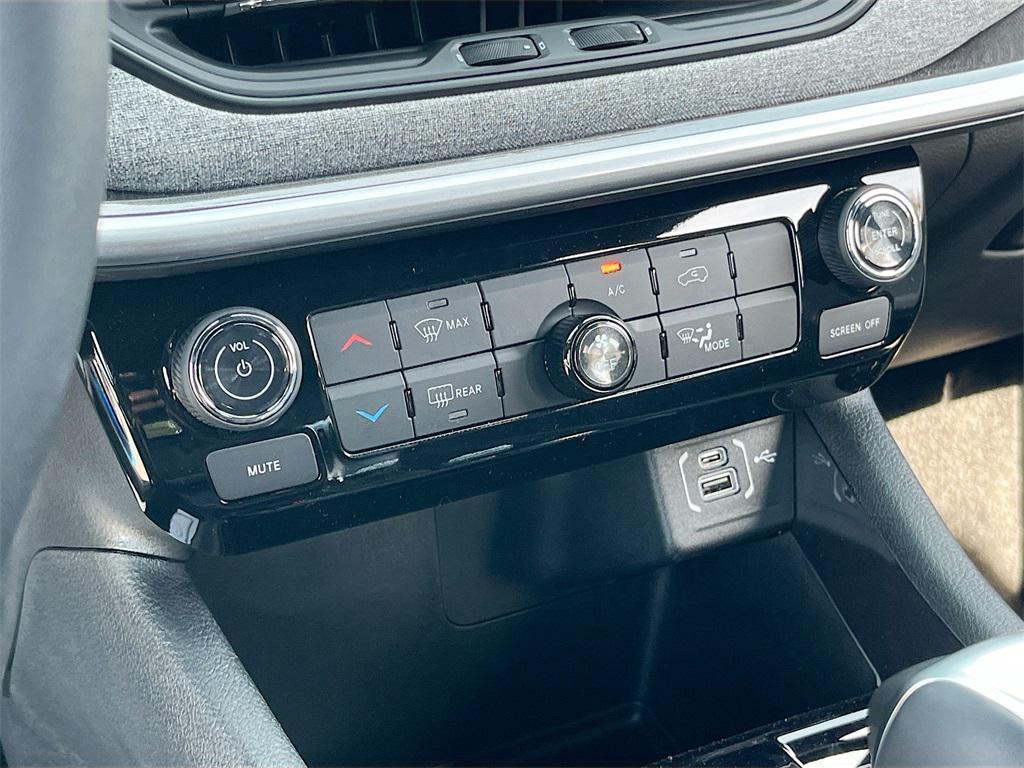 new 2026 Jeep Compass car, priced at $26,332