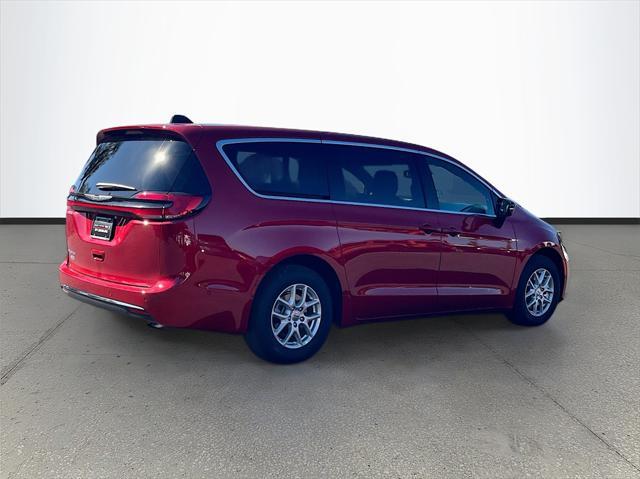 new 2025 Chrysler Pacifica car, priced at $49,065