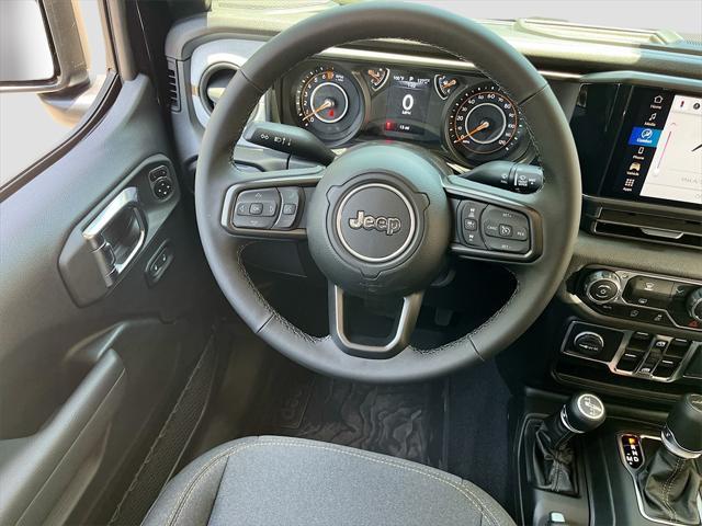 new 2025 Jeep Gladiator car, priced at $41,936