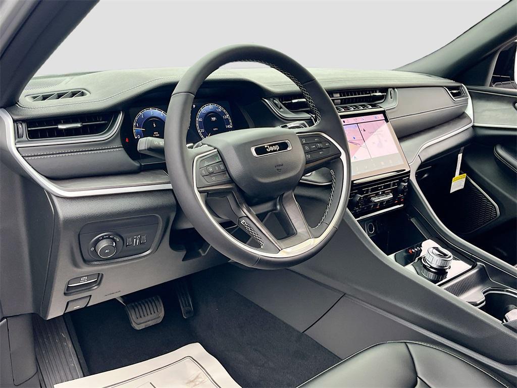 new 2025 Jeep Grand Cherokee L car, priced at $41,108