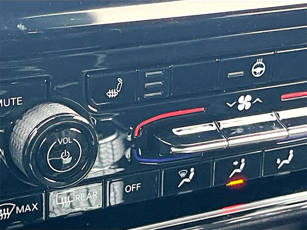 new 2025 Jeep Grand Cherokee L car, priced at $41,108