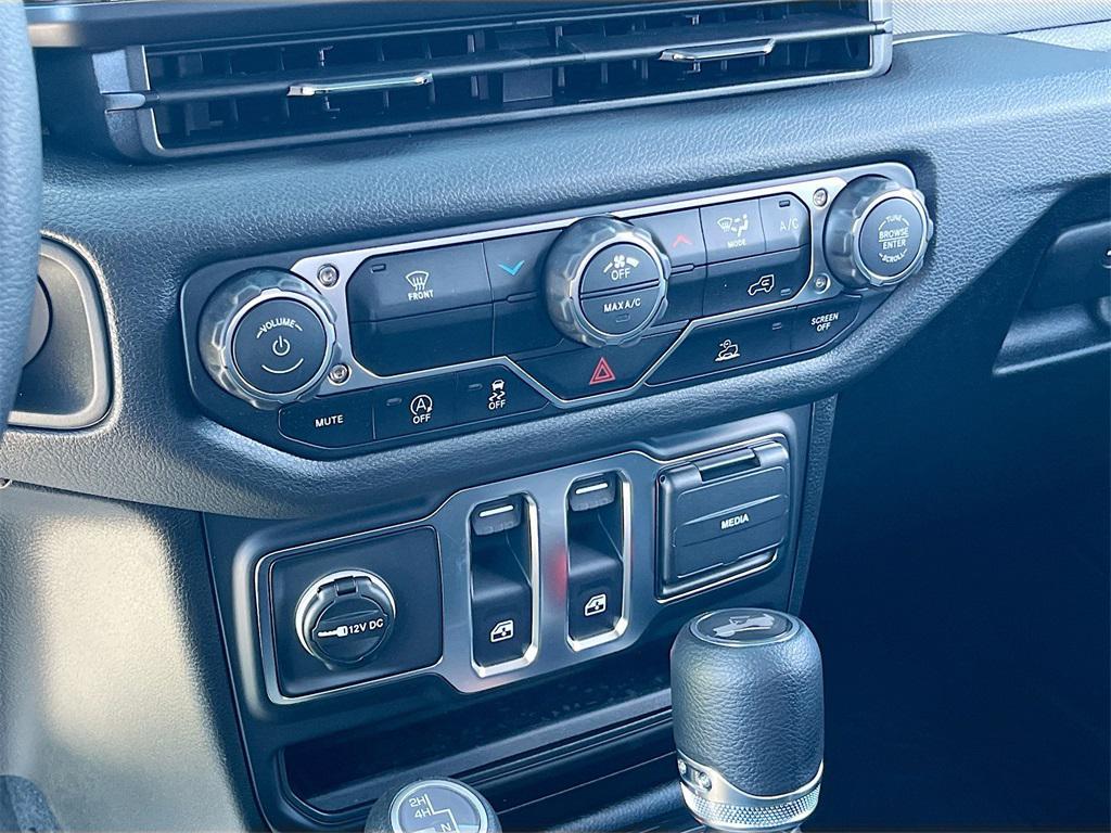 new 2026 Jeep Wrangler car, priced at $35,945