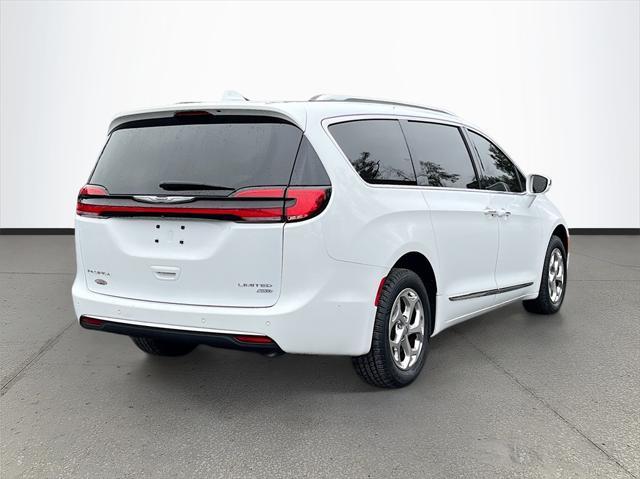 used 2021 Chrysler Pacifica car, priced at $26,290