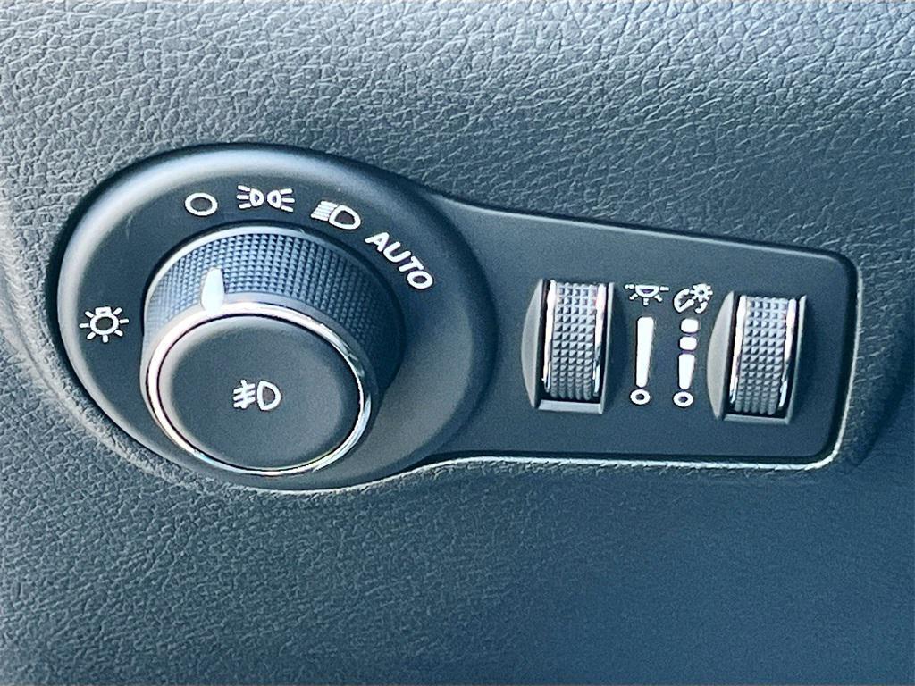 new 2026 Jeep Compass car, priced at $32,185