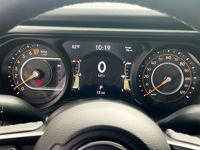 new 2025 Jeep Gladiator car, priced at $45,205