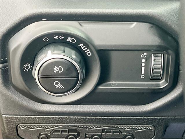 new 2025 Jeep Gladiator car, priced at $45,205