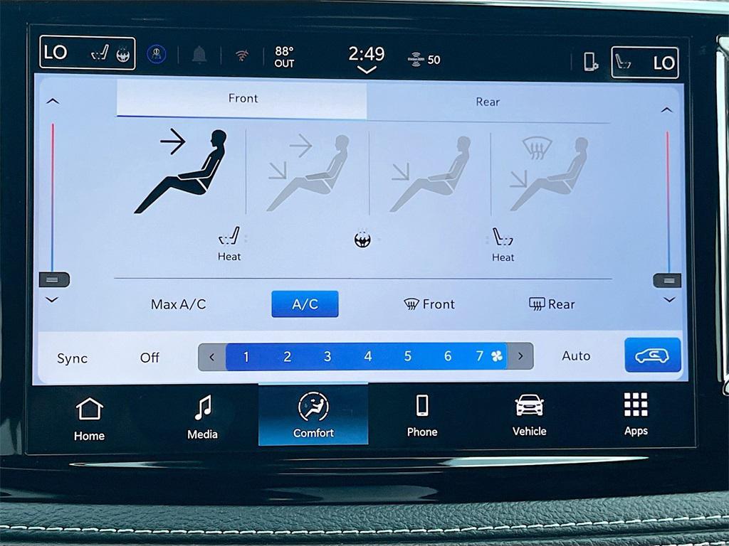 new 2025 Chrysler Pacifica car, priced at $37,067
