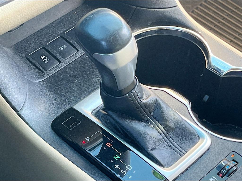 used 2018 Toyota Highlander car, priced at $19,837