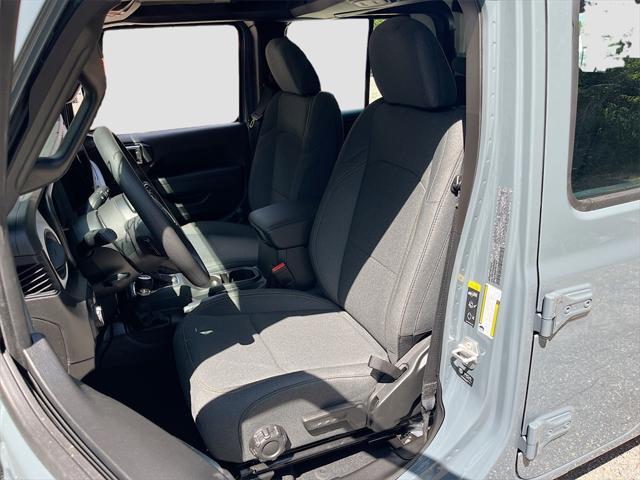 new 2025 Jeep Gladiator car, priced at $37,760
